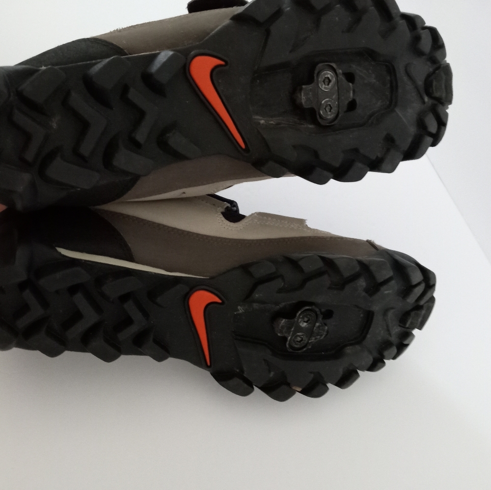 Nike ACG Beige/Black 2 Bolt Cycling Shoes Men's Size 10.5 Bicycle High Top - Picture 6 of 6